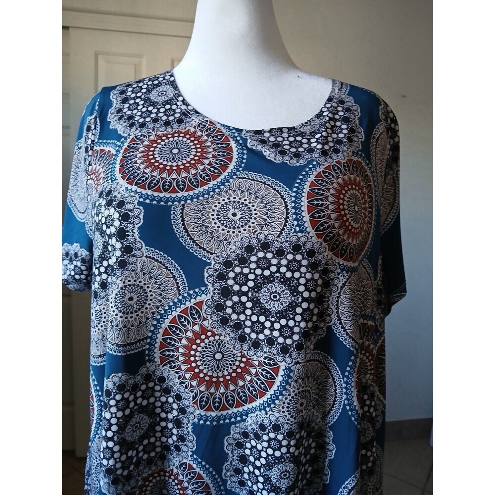 Lavish 2X Plus Size Boho Mandala Print Tunic Top Blue Multicolor Short Sleeve - Picture 7 of 15